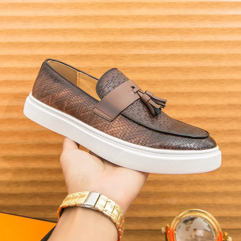 Men's black plus size casual leather shoes with fringed detail and round toe