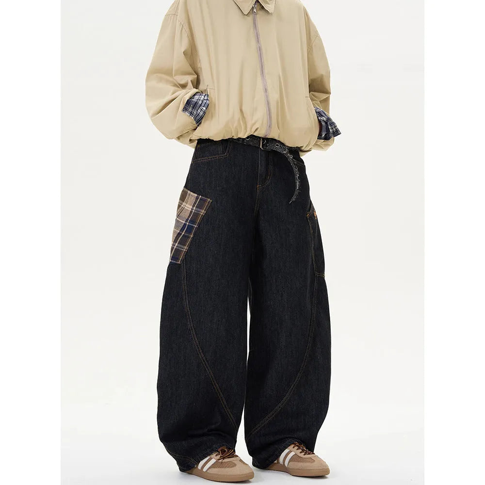 Women's loose-fitting plaid trousers in straight-leg cut with mid waist