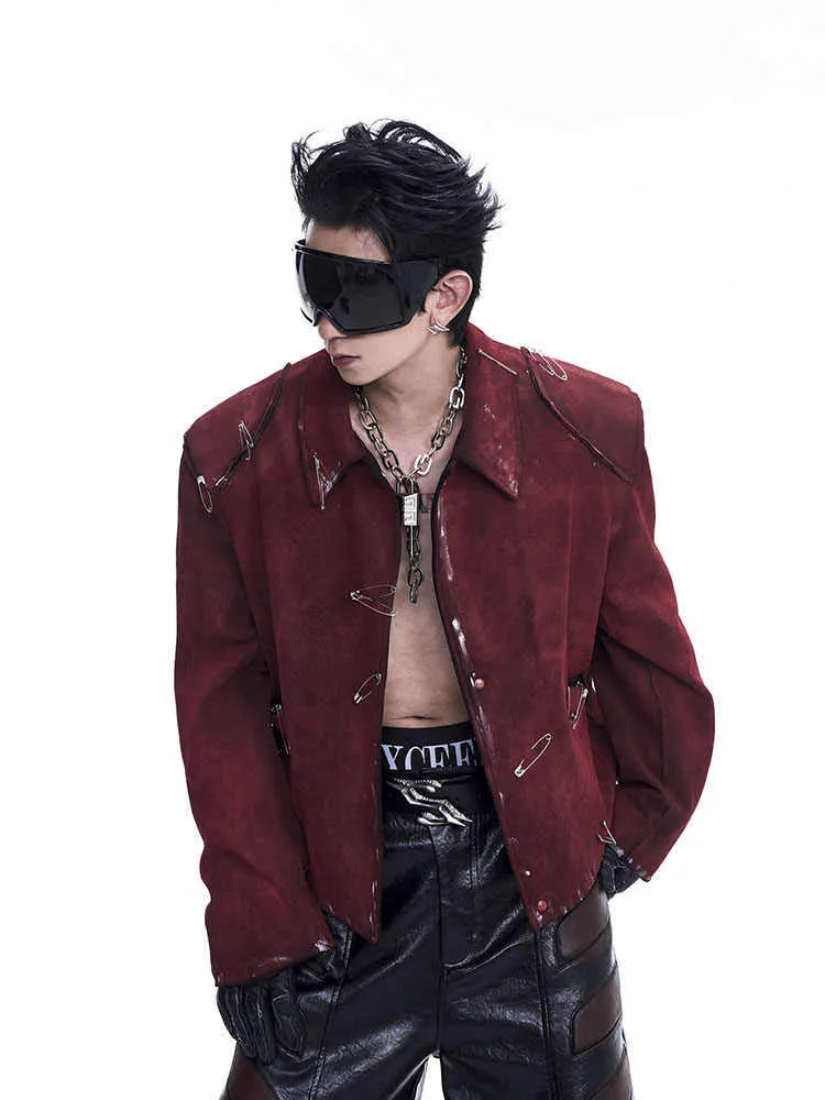 Men's red quilted jacket with decorative pin and flocking detail, loose fit with lapel collar
