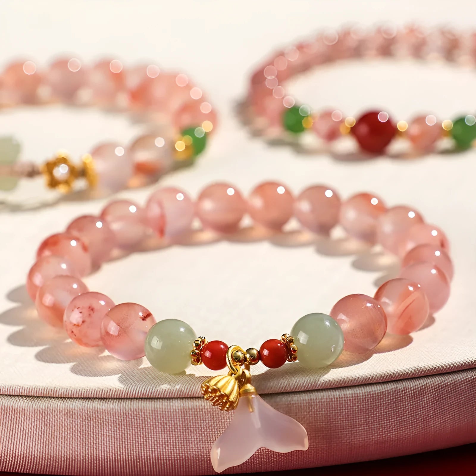 Women's ice floating south red agate fishtail bracelet with manual craftsmanship details