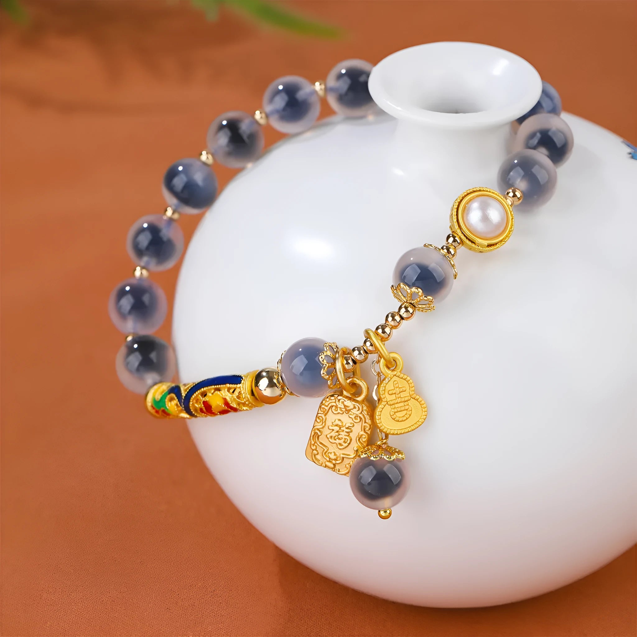 Women's sugar heart agate bracelet with manual DIY crafting in retro style