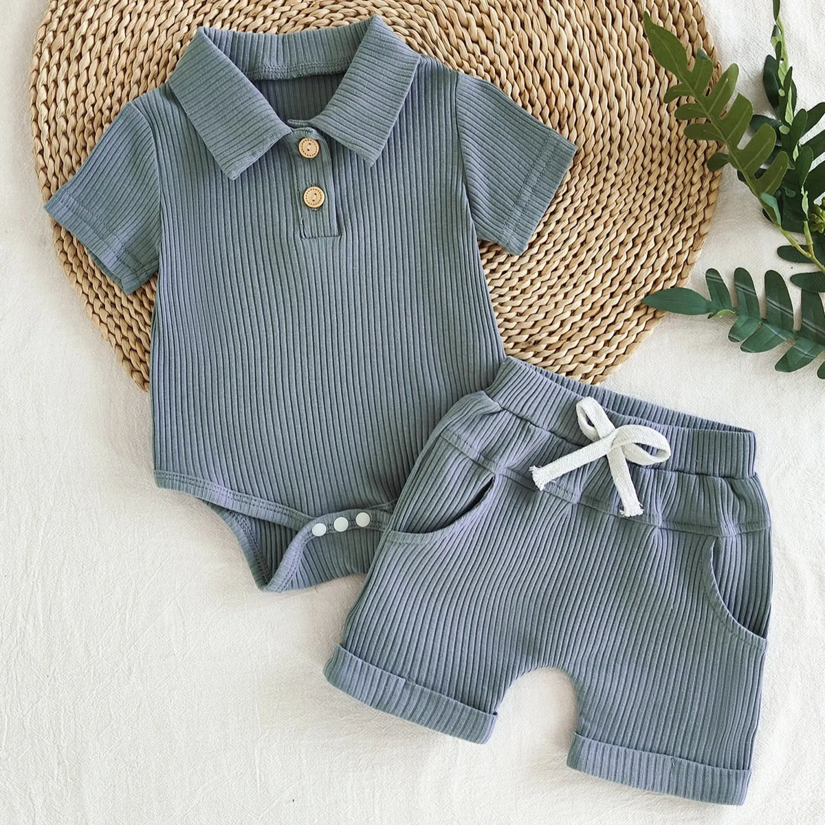 Boys' Kazakhstan suit two-piece set with letter-print short-sleeved shirt and shorts in army green or navy blue