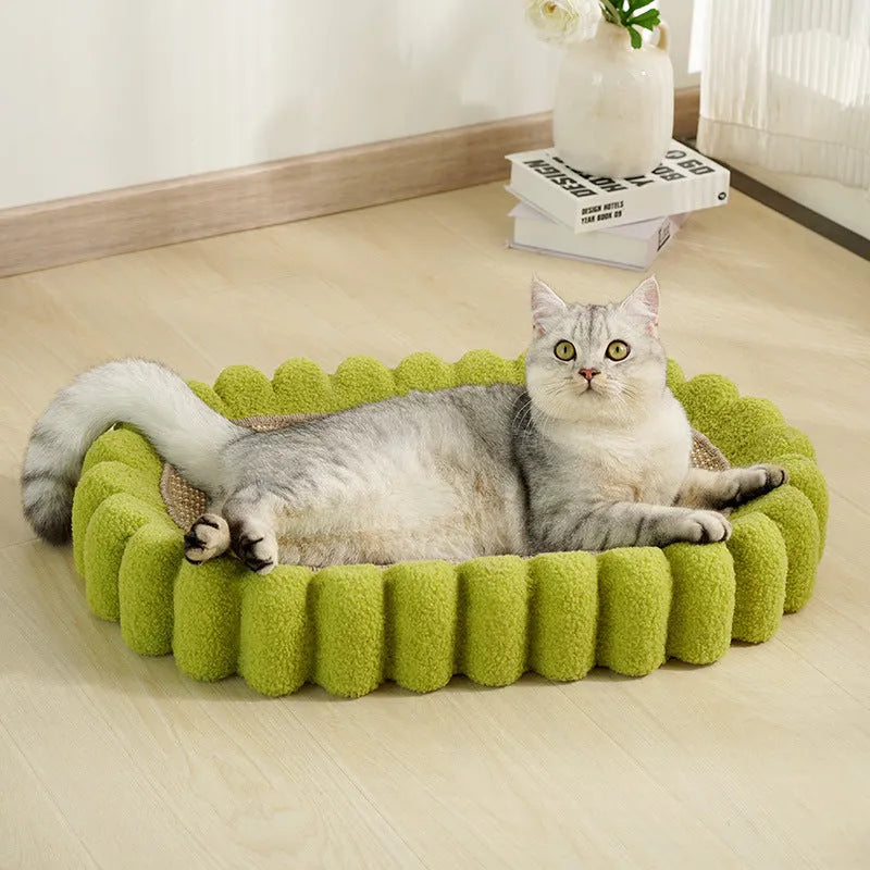 Green oval cat scratch pad bowl made of sisal measuring 650mm x 420mm
