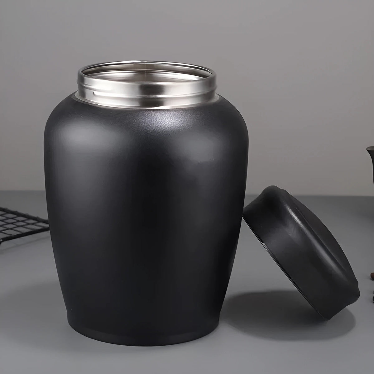 Large hand-painted stainless steel cremation urn jar with New Chinese style design, 2500ml capacity