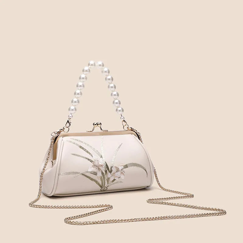 Beige embroidered shell-shaped women's shoulder bag in soft PU leather