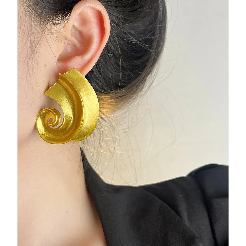 Geometric alloy ear studs with 5cm length in gold or silver electroplated finish