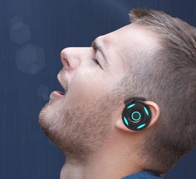 Black and white wireless stereo headphones with Bluetooth 5.0 and 10m range for gaming