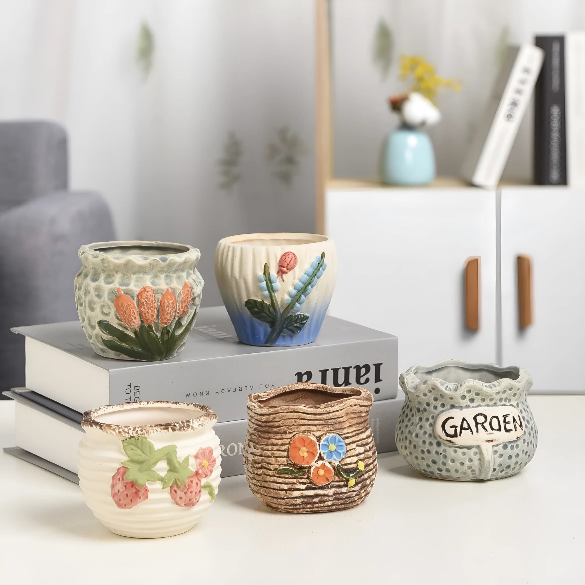 Stoneware breathable small-caliber succulent flower pot with painted finish