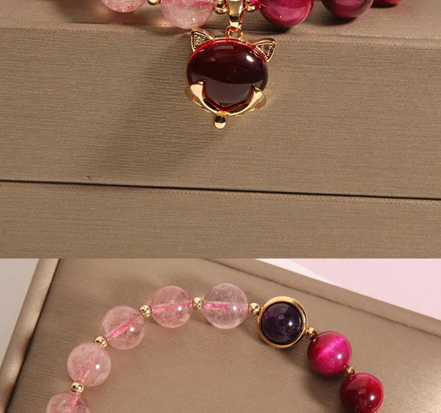 Simple strawberry crystal bead bracelet on an elastic rope for women