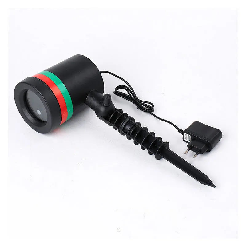 Gypsophila USB laser light Christmas lawn lamp projecting green and red firefly points over grass, IP44 waterproof outdoor garden decoration