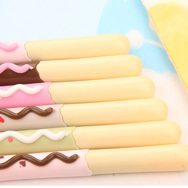 Plastic biscuit-themed fountain pen with 15cm black gel ink body and 0.38mm tip
