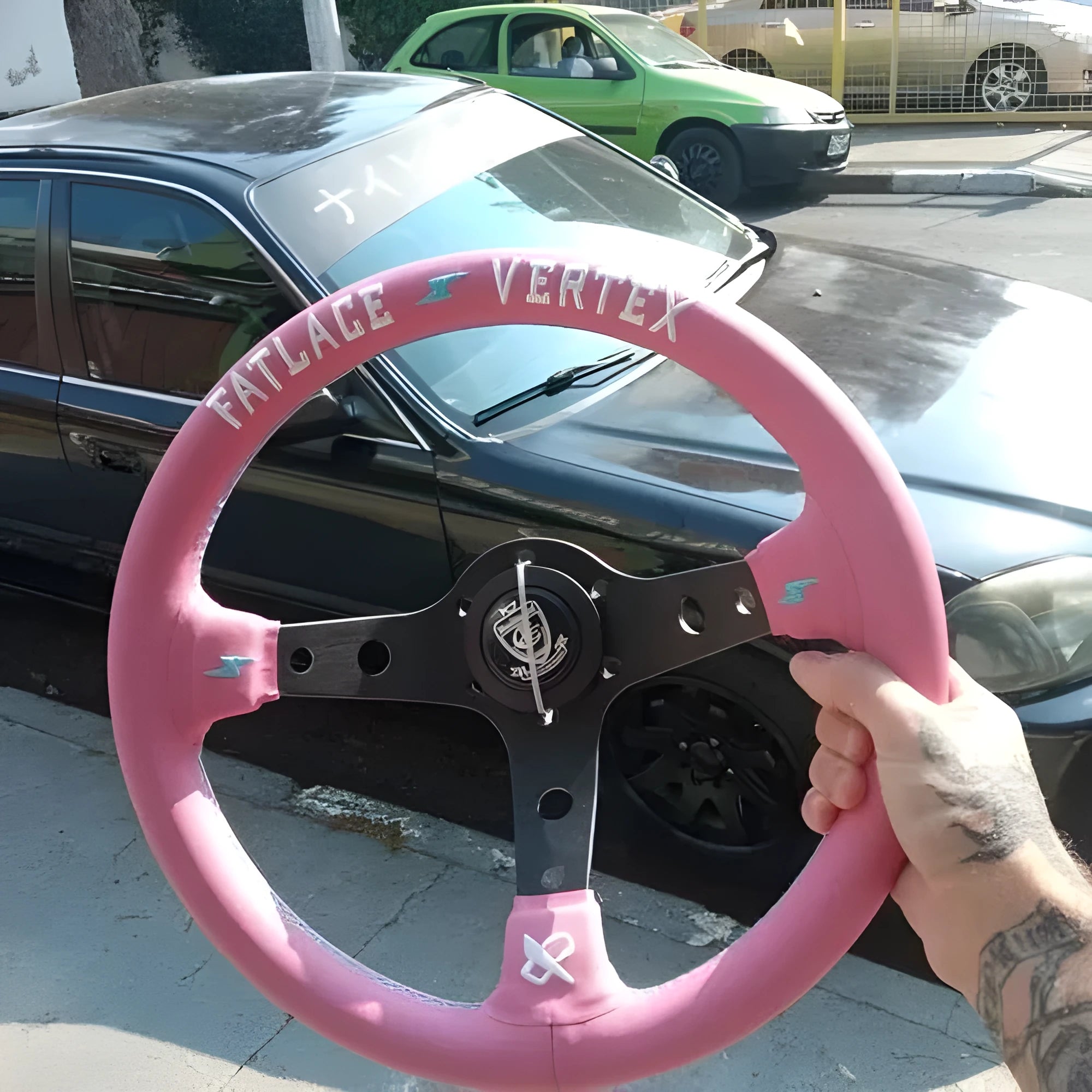 13-inch pink leather steering wheel with double-sided embroidery and aluminium alloy bracket
