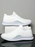 Popcorn flyknit fabric casual sneaker in black, low top with round toe and flat heel.