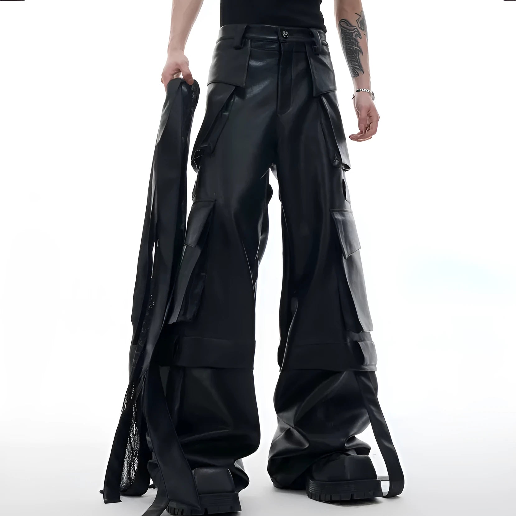 Black loose retro quilted pants with multiple pockets and stitching ribbon details