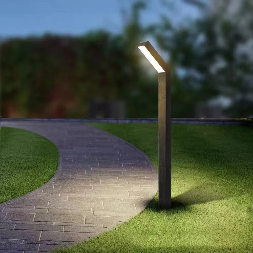 T-shaped LED solar lawn lamp 1.8W IP65 with RGB colour fixing option for outdoor garden use