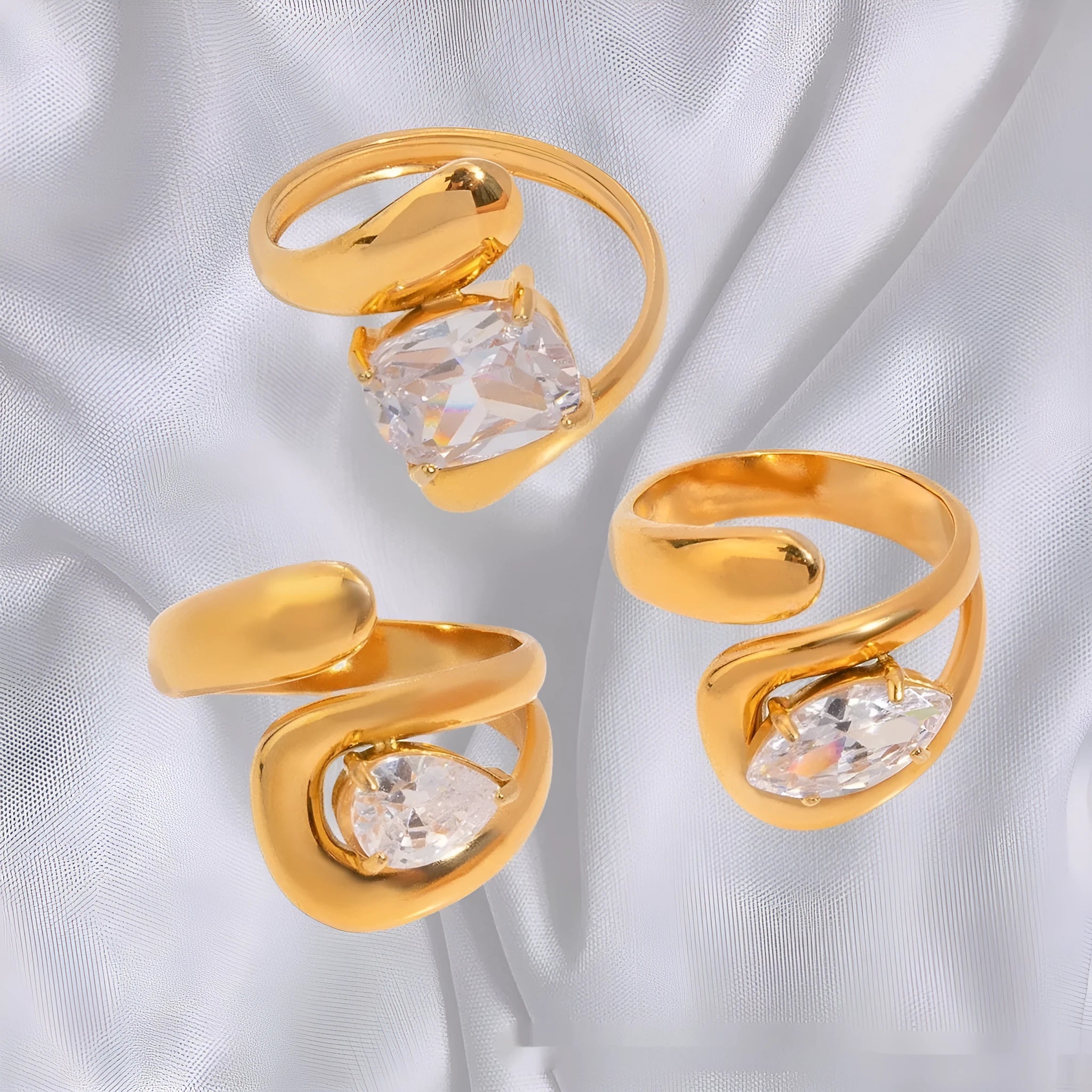 Geometric line stainless steel ring with electroplated finish in light luxury ins style, shown in colour JDRW2405007