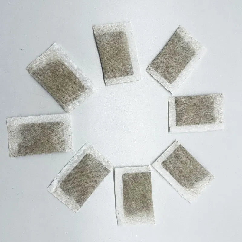 Catnip tea bag 1g non-woven fabric sachet for cats on plain background