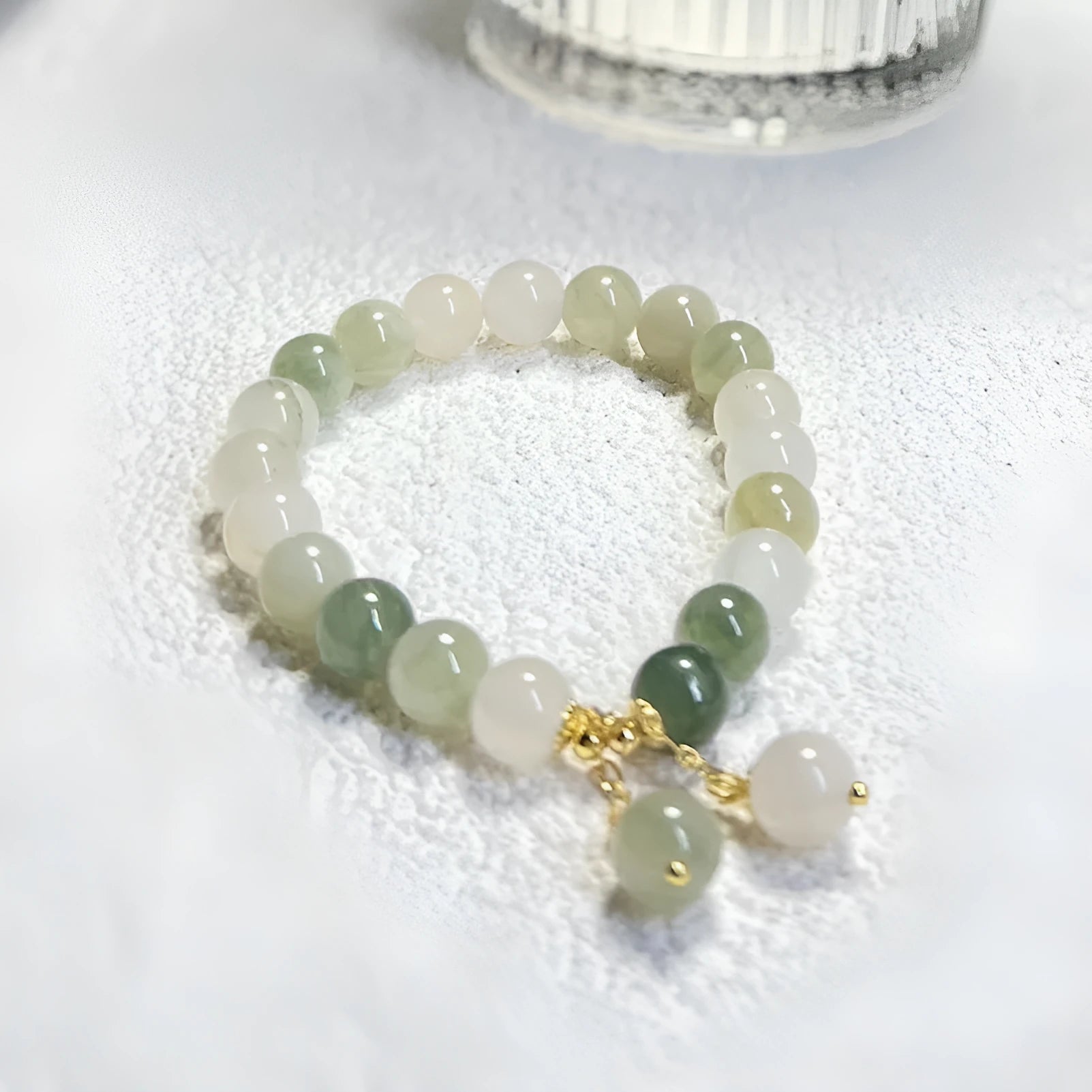 Women's Ins-style simple alloy bracelet in colour S175 on a wrist.