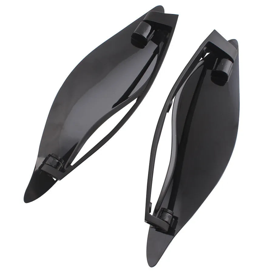 Harley Davidson trike windshield side wing accessories in black and smoked colours