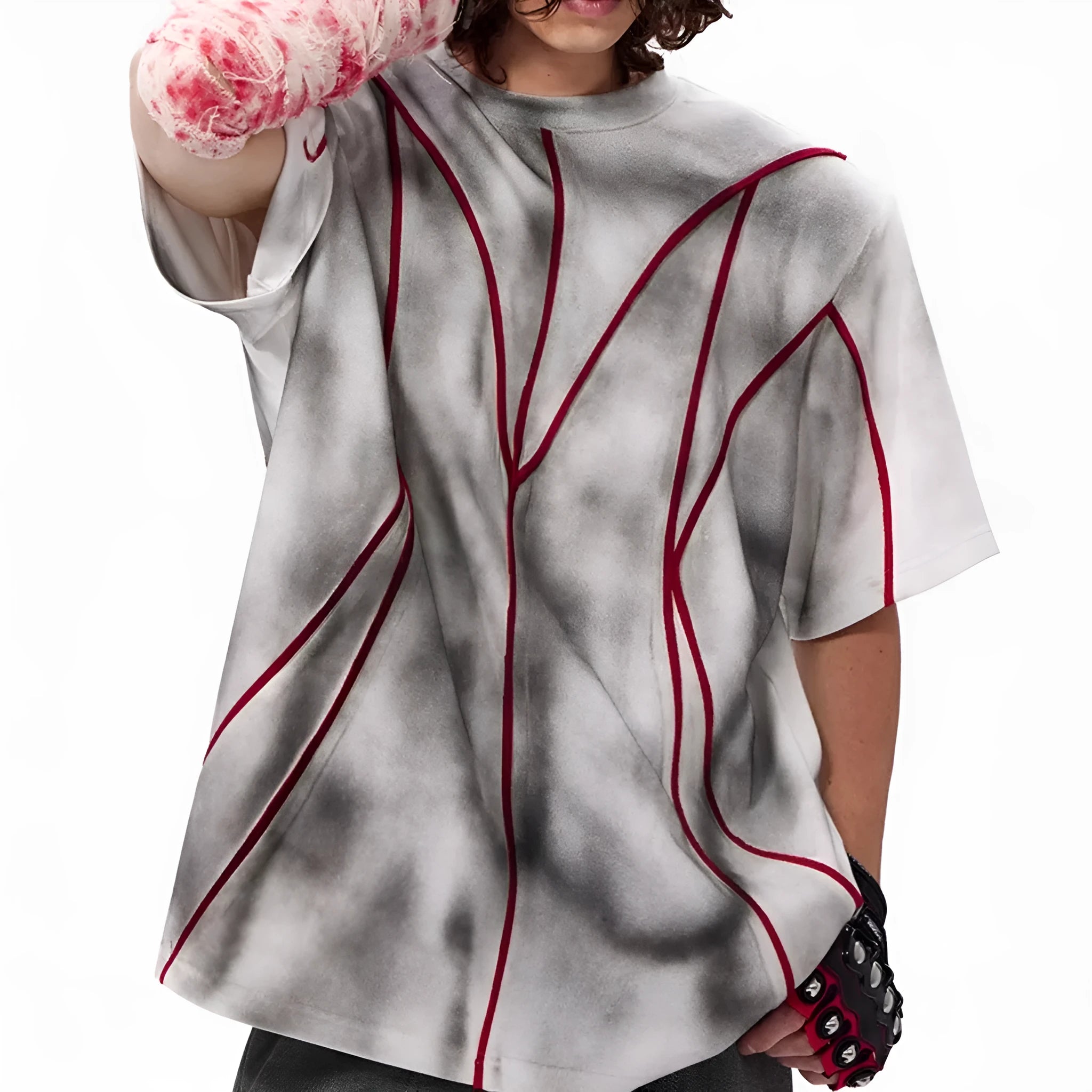 Padded shoulder T-shirt with three-dimensional line patchwork design on short sleeve round neck top