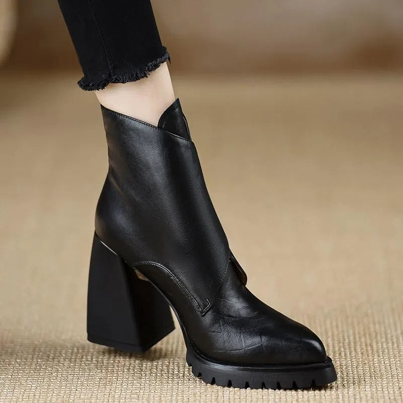 Retro soft sole chunky heel ankle boots for women with velvet lining and Velcro fastening