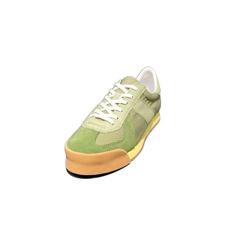 Men's summer sports shoes with cow suede leather upper and mesh panels in multiple colours