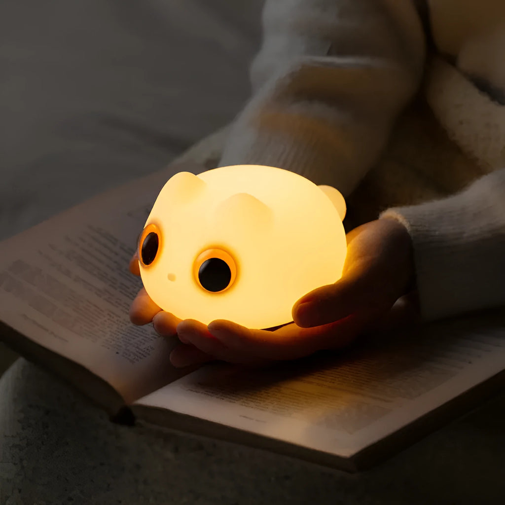 Cat-shaped silicone USB charging night lamp with two brightness levels and timer, battery powered, 134mm tall