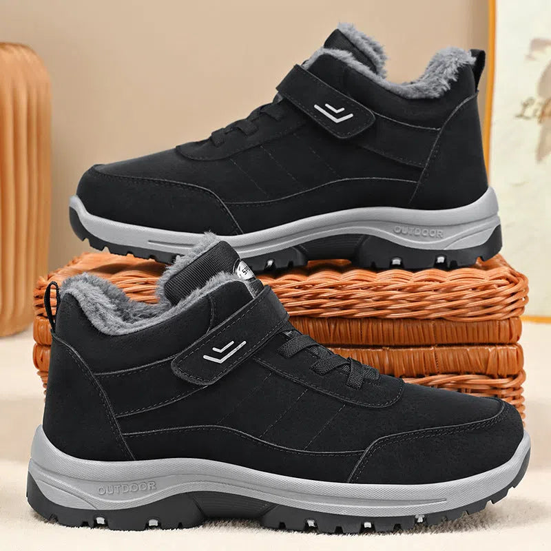 High-top outdoor snow boots with thick PVC sole, fleece lining and artificial PU upper