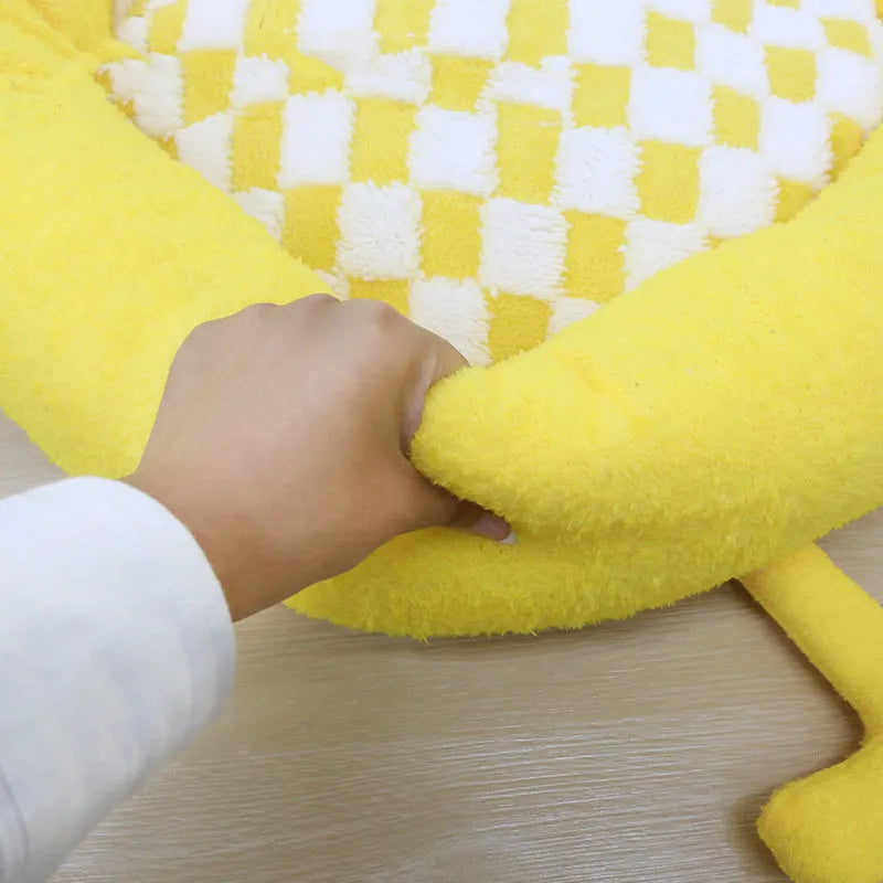 Long plush pet nest for Shiba Inu dogs in three sizes and colours