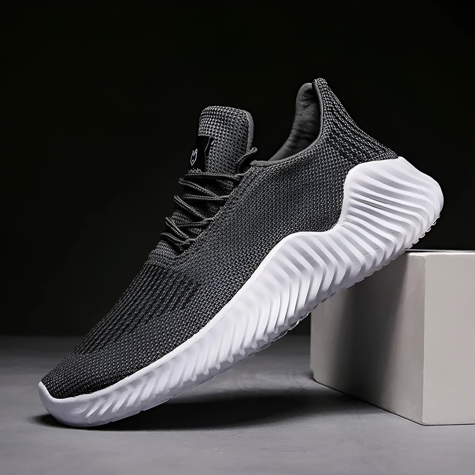 Living Passion Runners low top air cushion running shoes in black with net layer cloth upper