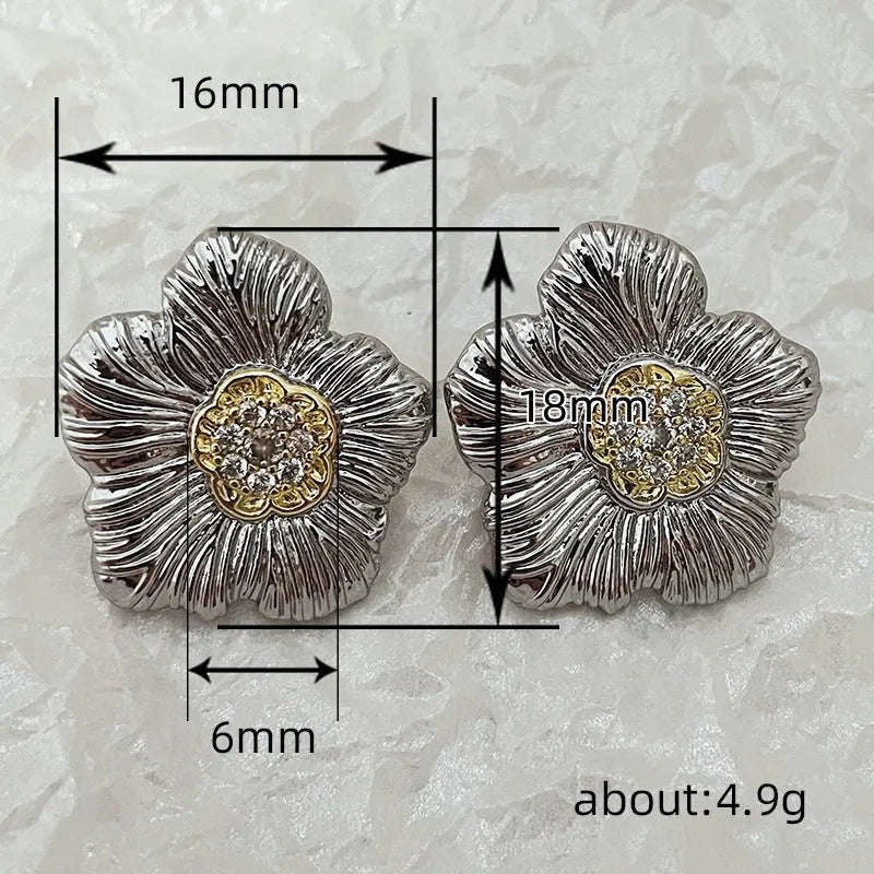 Retro textured gardenia stud earrings with two-tone colour finish and floral design