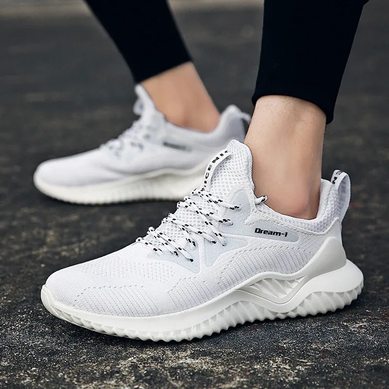 Low-cut breathable running shoes with a mesh upper, MD sole, and a front strap closure.