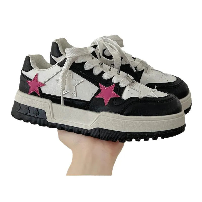 Women's Korean style round toe low-top sneakers in pu leather, black colour, side view