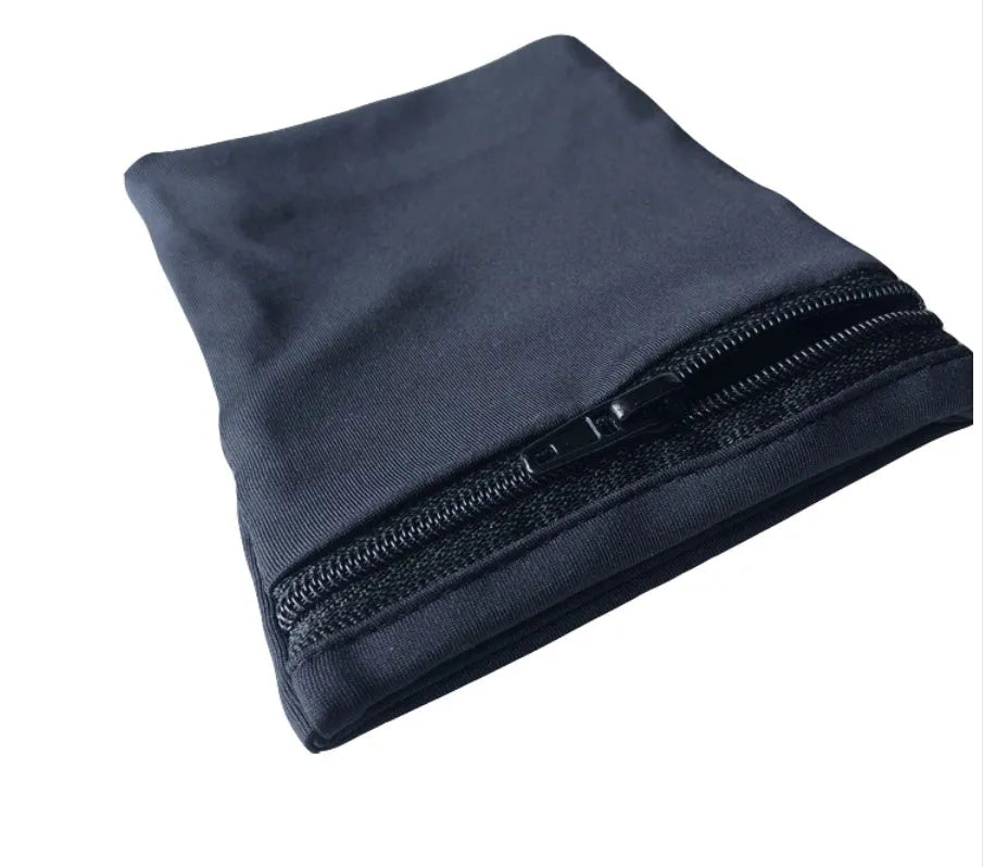 Sport phone arm bag wristband pocket in black with phone inserted, 10x12cm size