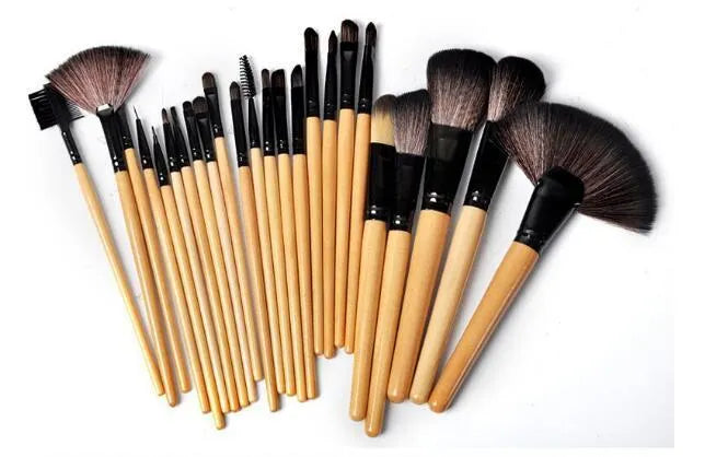24 professional makeup brushes with man-made fibre heads and wooden handles in PU gift bag
