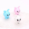 Mini cartoon pencil sharpener for children, manual small handheld sharpener, random design