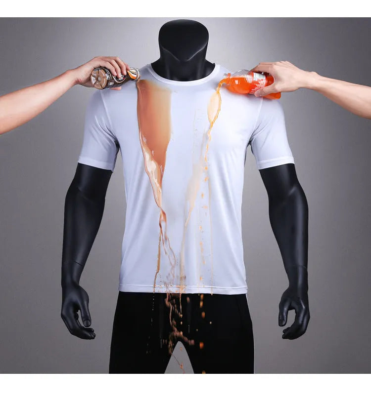 Sports waterproof breathable anti-fouling T-shirt in black with round neck, mesh quick-drying polyester fabric