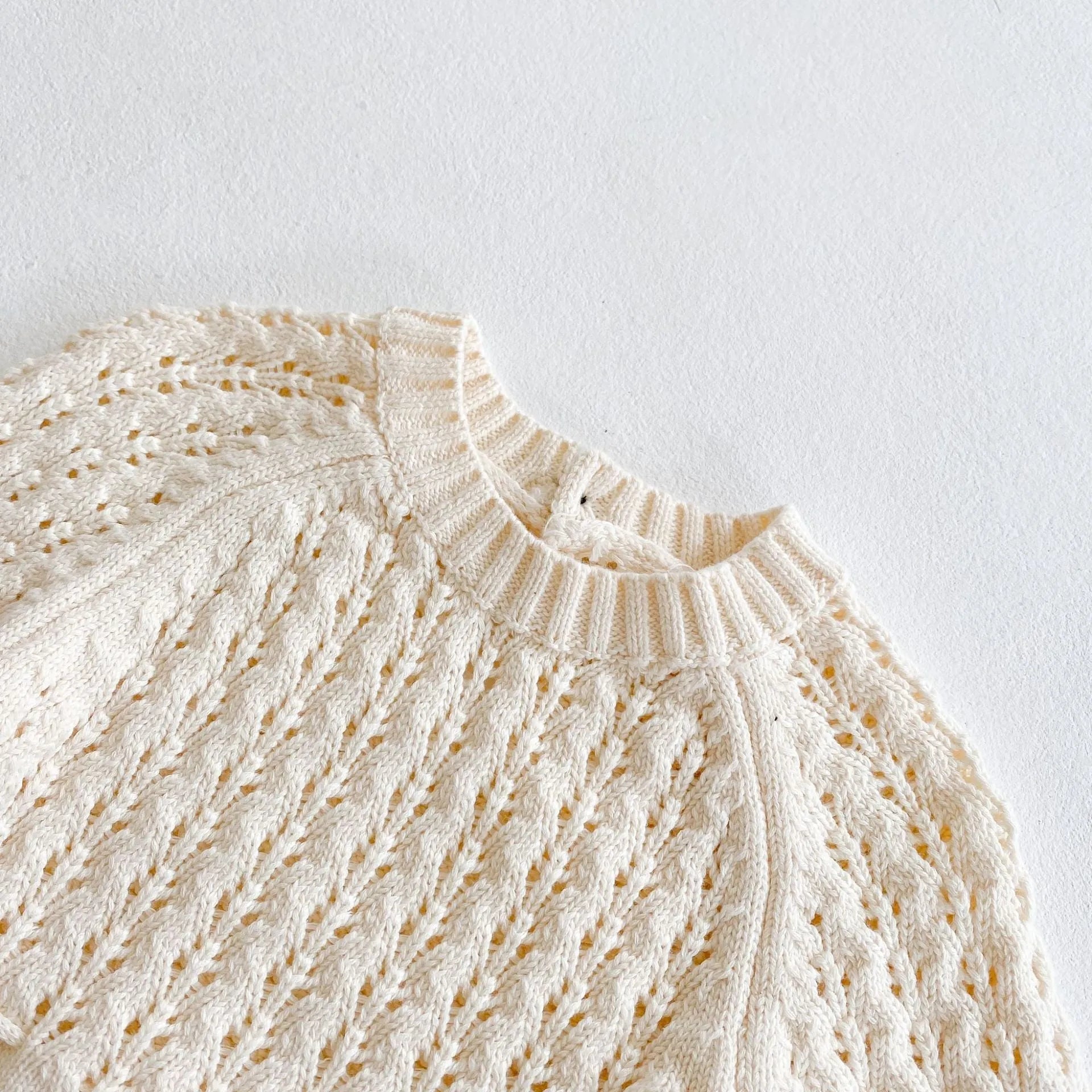 Girl baby knitted hollow waist girdle long sleeves dress with hidden button closure in baby pink