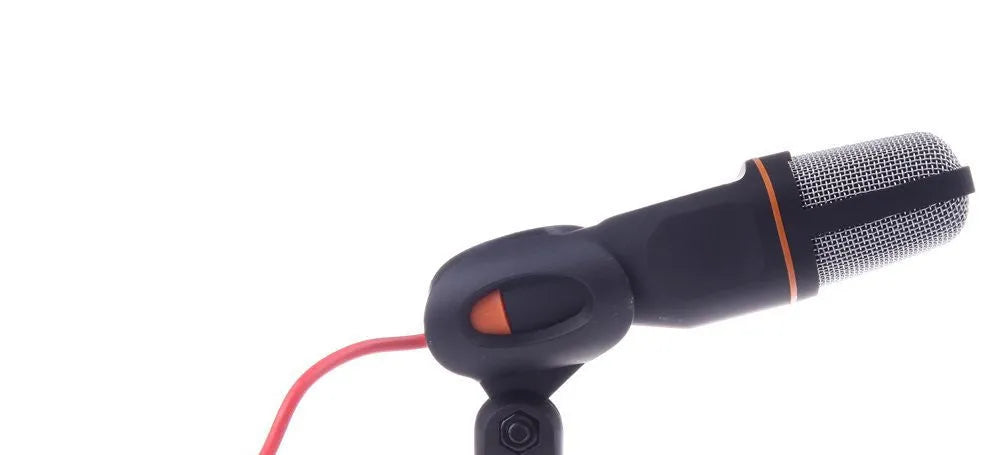 Black wired PC microphone with a metal clip on a 1.85 metre cable.