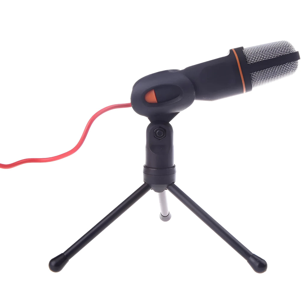 Black wired PC microphone with a metal clip on a 1.85 metre cable.