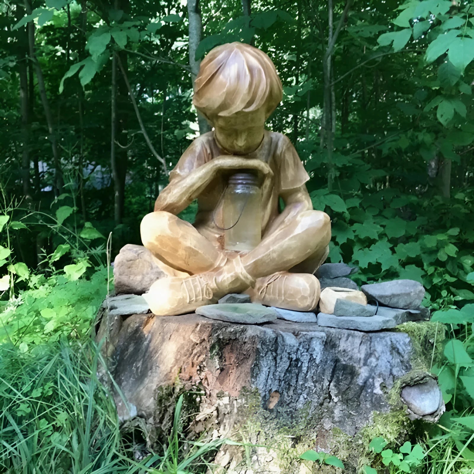 Brown natural resin boy figurine garden statue for tabletop decoration
