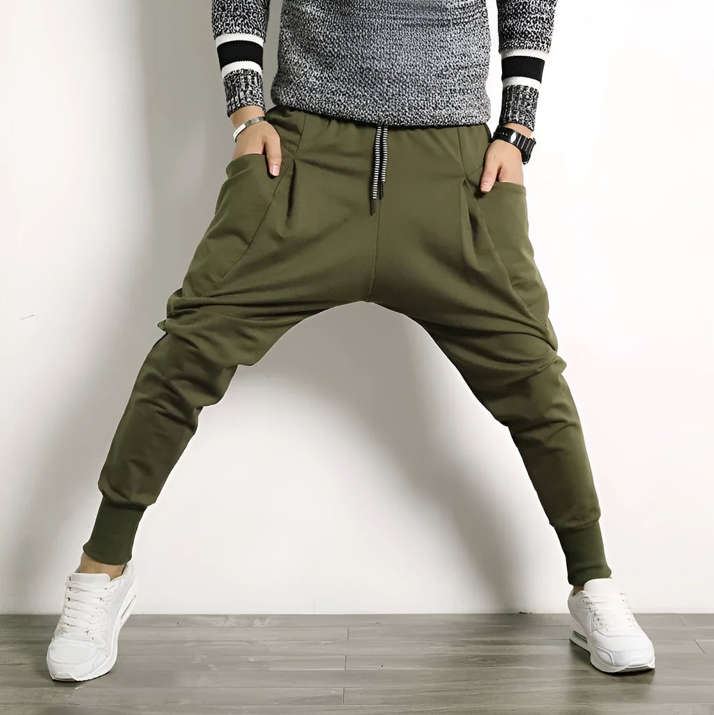Japanese solid colour men's harem suspender pants in black, loose baggy fit with belt