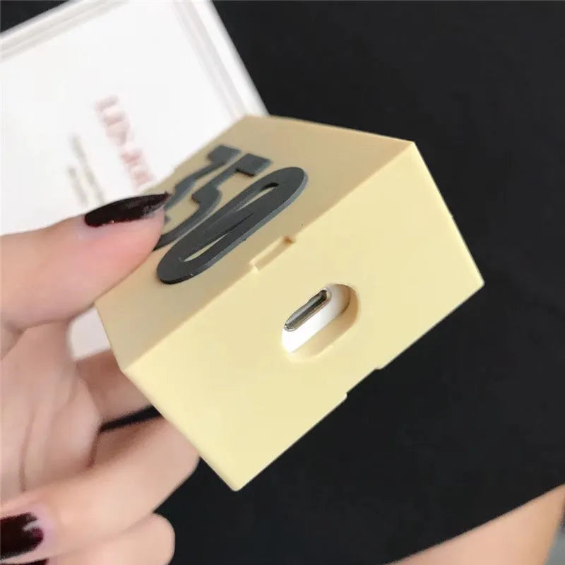Silicone protective sleeve case for Apple AirPods 1 and 2 wireless earphones with carabiner clip