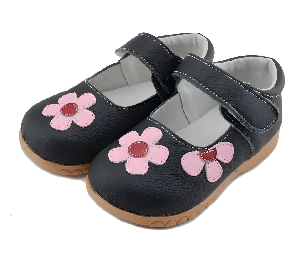 Leather children's shoes with embroidery and velcro fastening in princess style