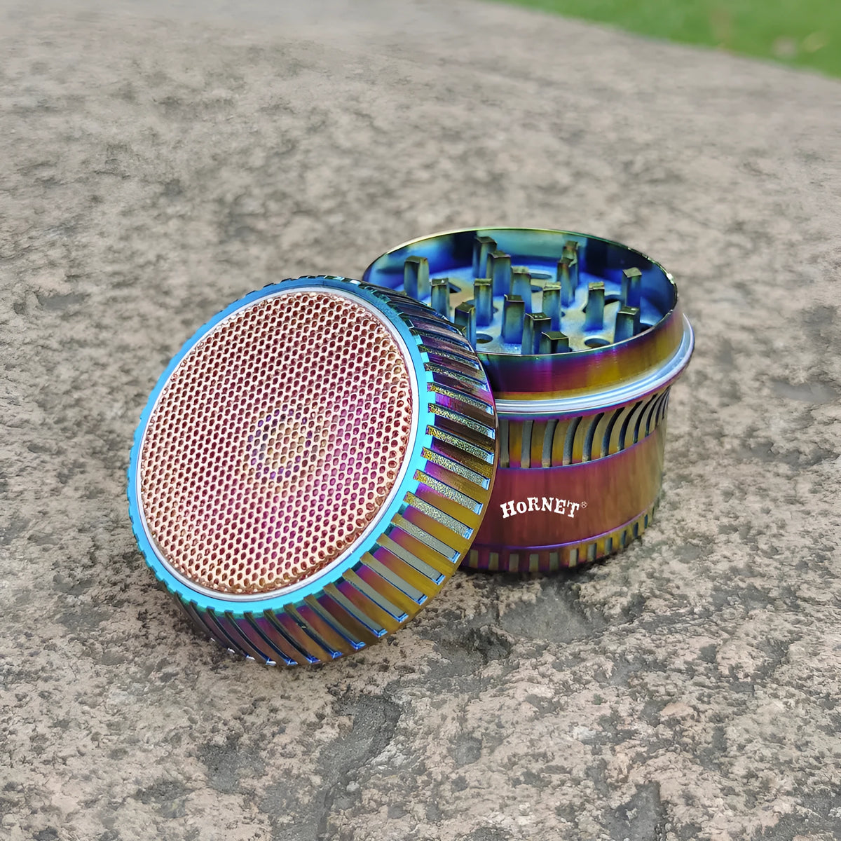 Photo colour zinc alloy mushroom-shaped multi-functional smoke grinder with keychain and bottle opener