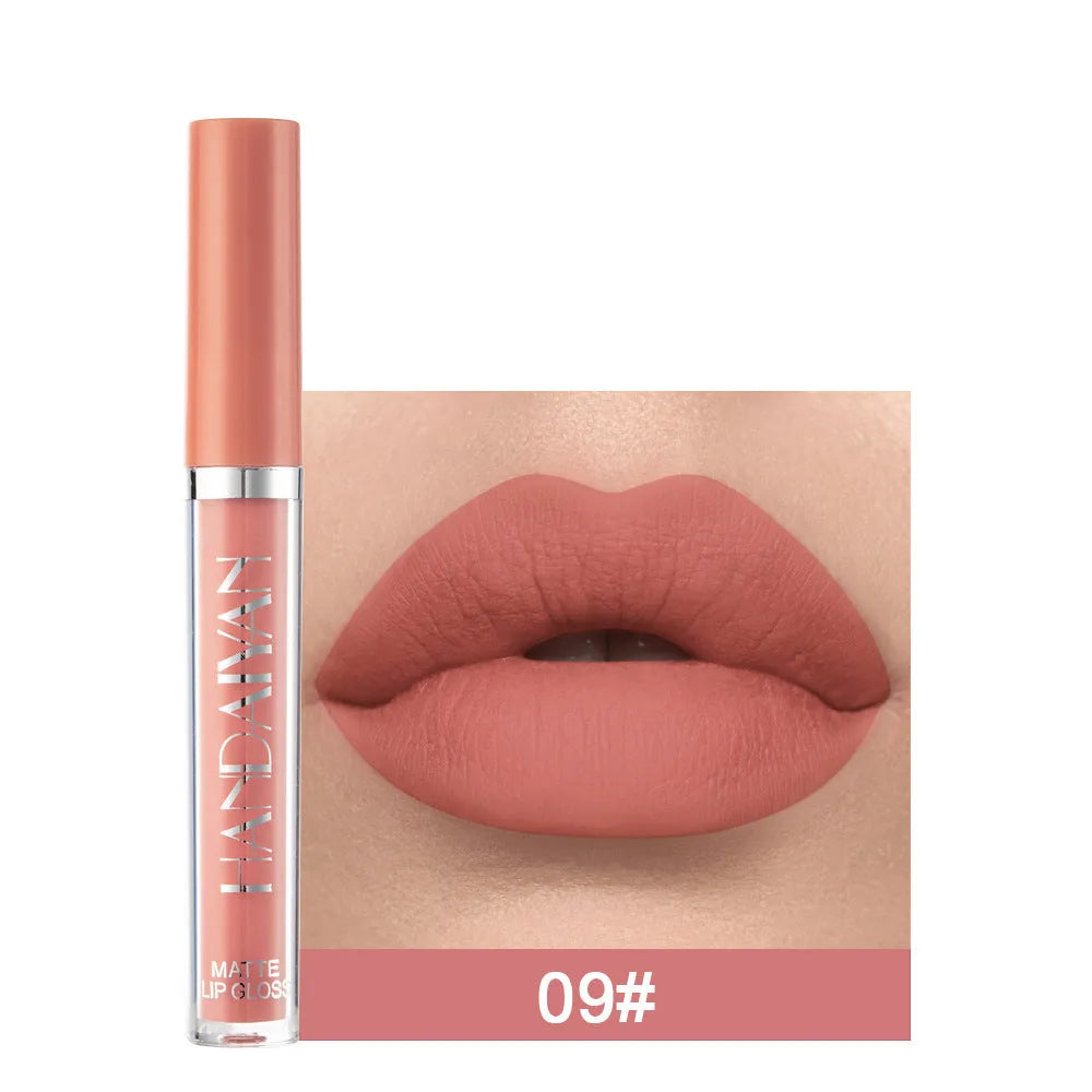 HANDAIYAN matte liquid lipstick tube in 2.5ml size showing non-fading, non-stick cup properties