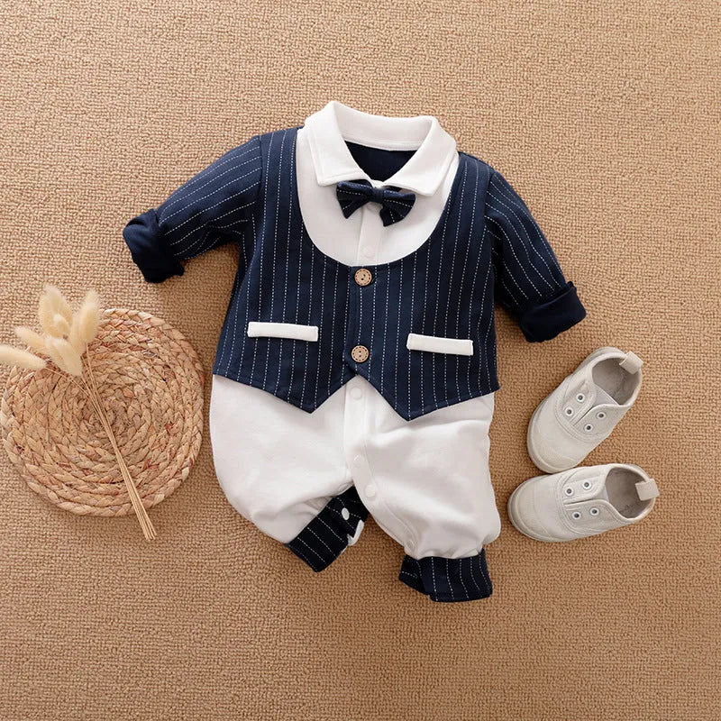 A long-sleeved cotton romper for baby boys in a gentleman's style, shown with a size chart.
