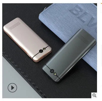 M9 translator device in gold or silver grey colour with WiFi and photo translation functions.