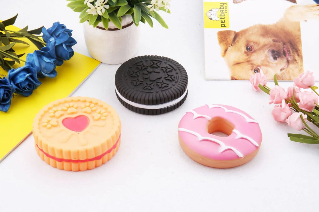 9.5cm PVC vinyl dog molar ball toy in round biscuit style, 58-63g, for throwing and bite play