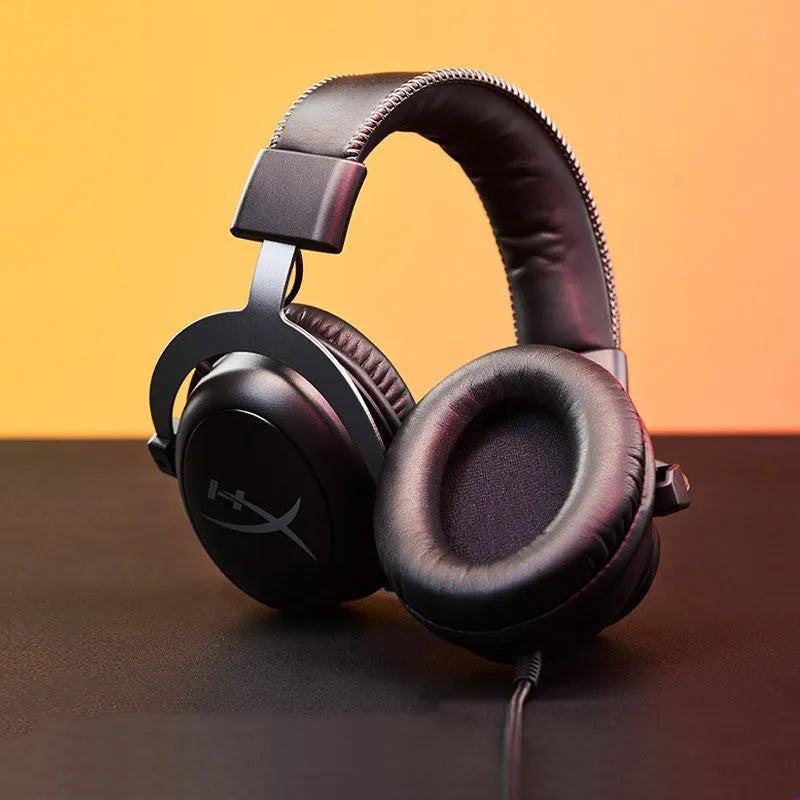 Wired gaming headphones with detachable microphone in Hurricane 2 colour scheme